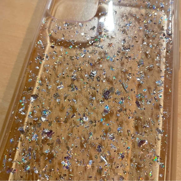 ✨HOST PICK✨ Nanette Lepore iPhone 11 / iPhone XR Clear Glitter Case - Picture 3 of 7